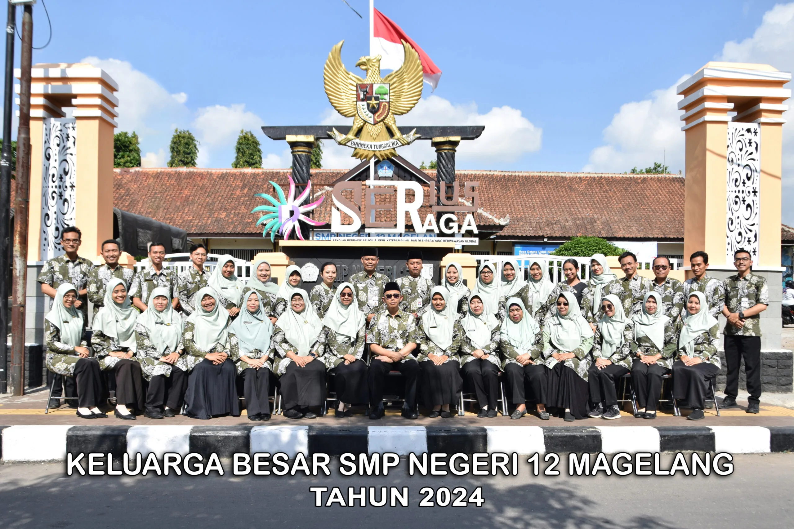 Guru dan Karyawan SMP Negeri 12 Magelang
