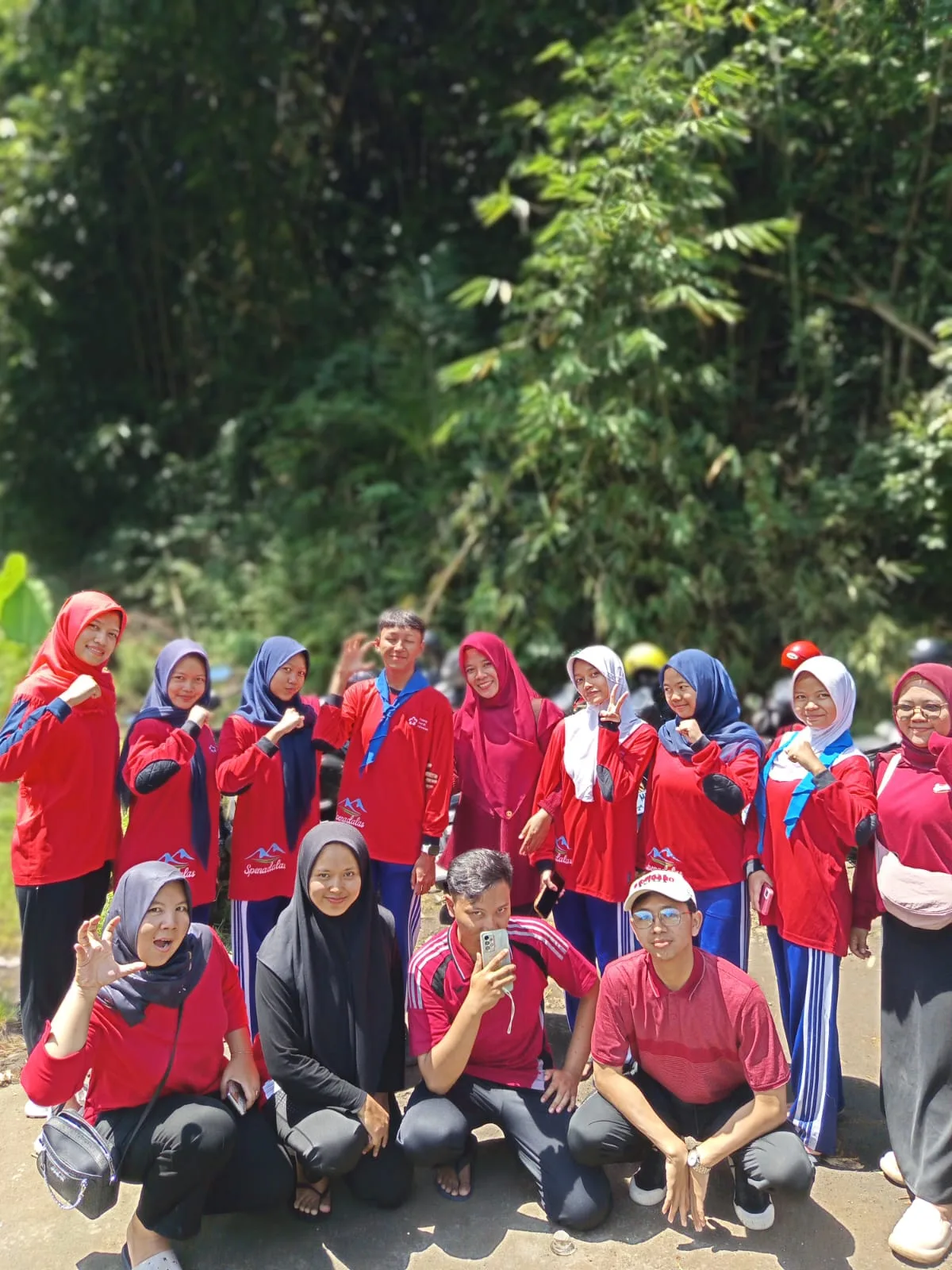Palang Merah Remaja (PMR) Madya SMP Negeri 12 Magelang Gelar Pelantikan Anggota Baru, Kukuhkan Semangat Tri Bakti dan Tujuh Prinsip Dasar