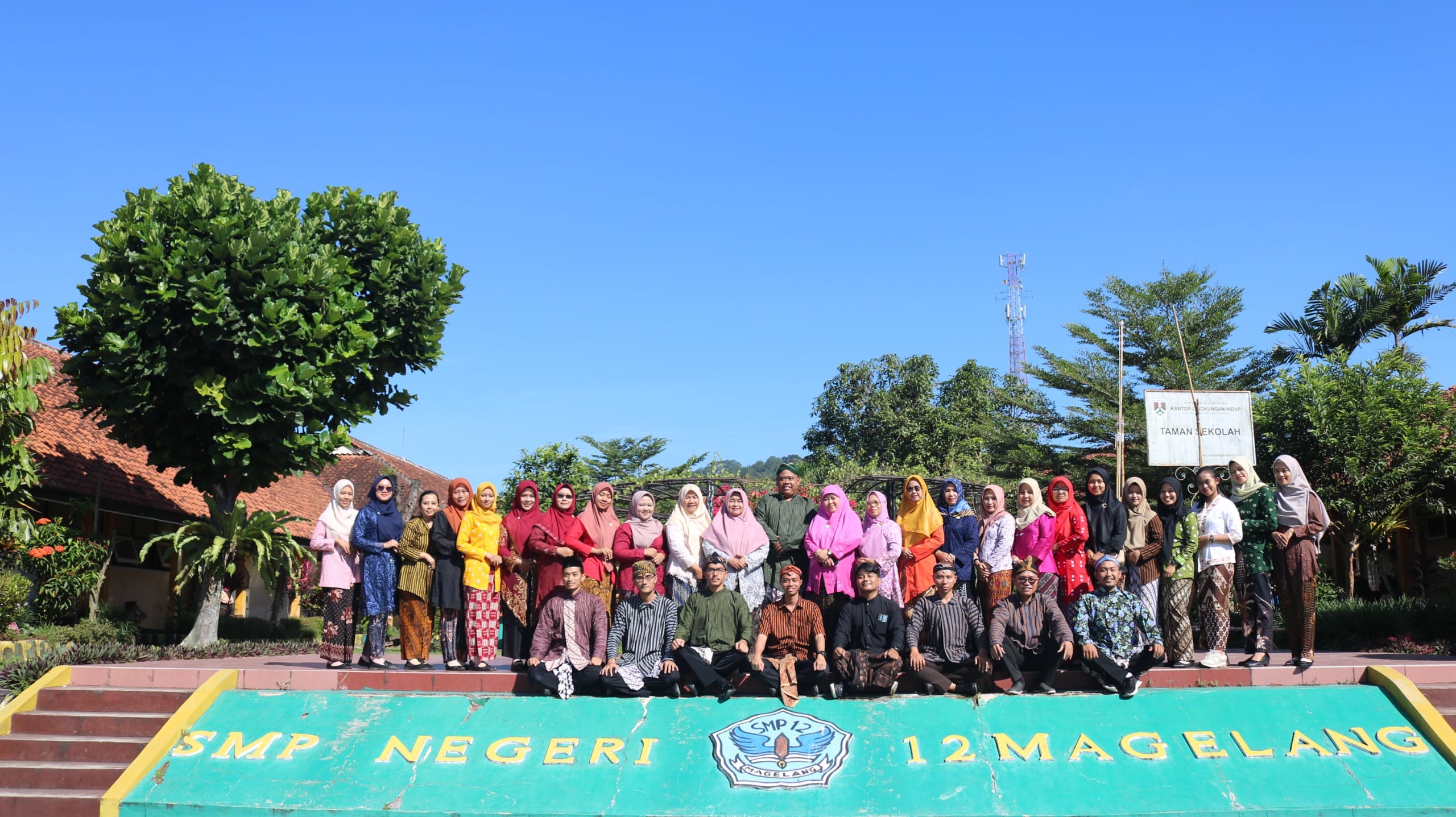 SMP Negeri 12 Magelang Gelar Upacara Hardiknas 2025 dengan Semangat "Partisipasi Semesta Wujudkan Pendidikan Bermutu Untuk Semua"